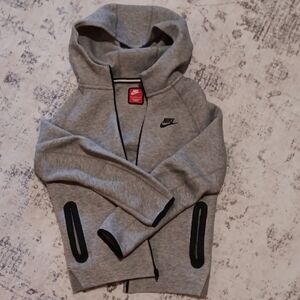 Nike Tech - Heather Gray Hoodie with Black Details